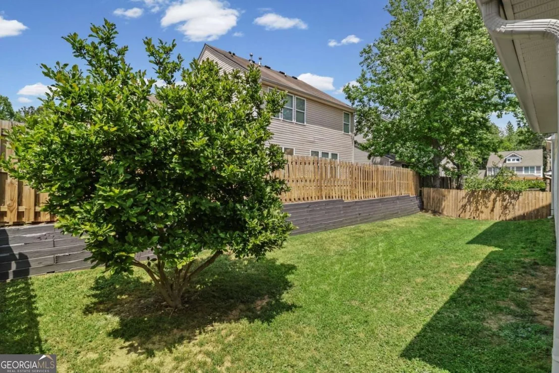 Photo of 1204 Red Bud Lane