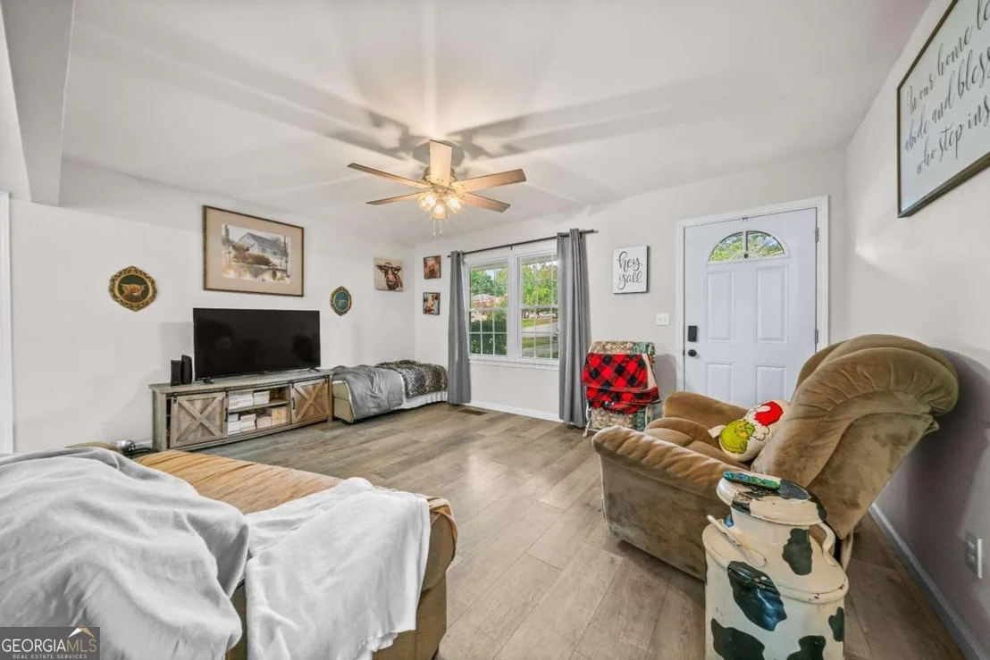 Photo of 112 Greenbriar Drive