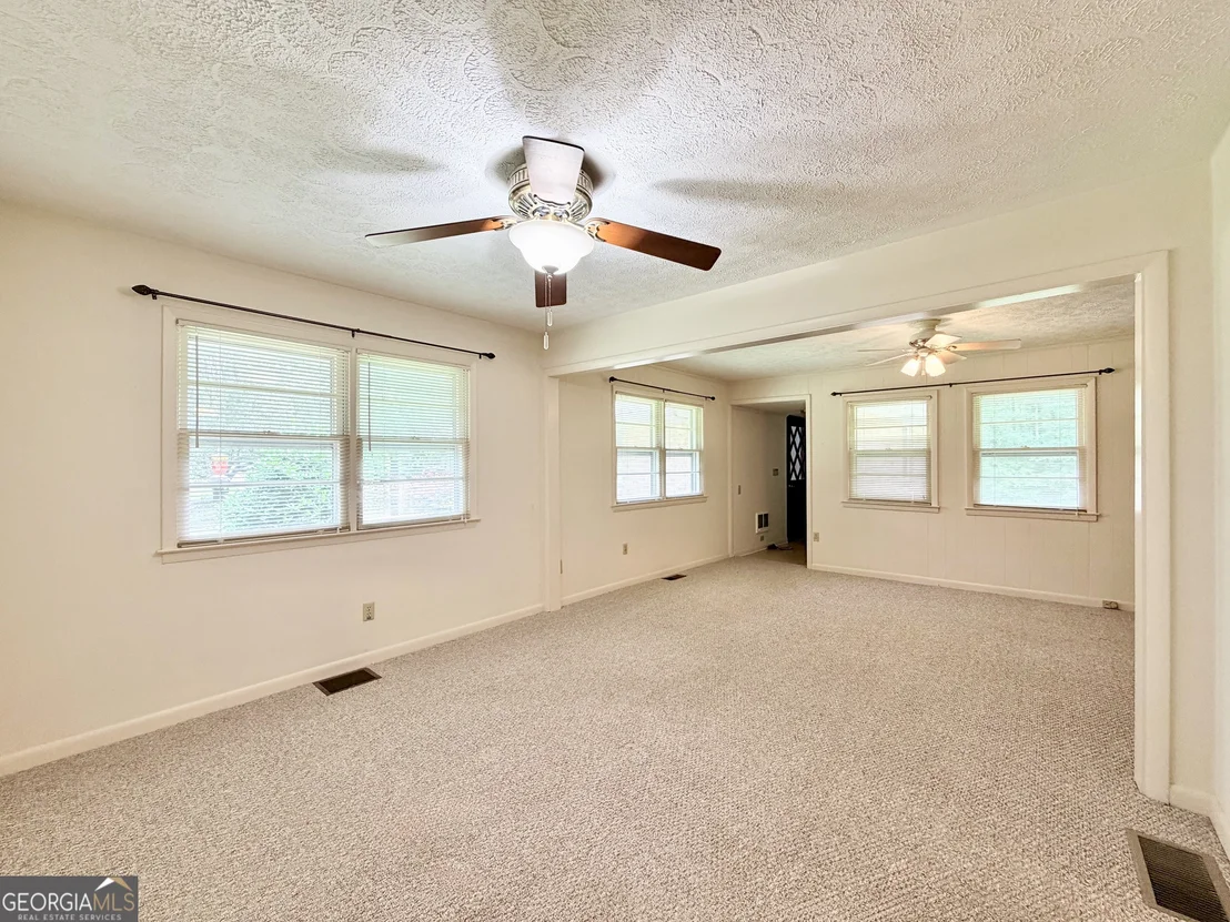 Photo of 345 Elliott Road