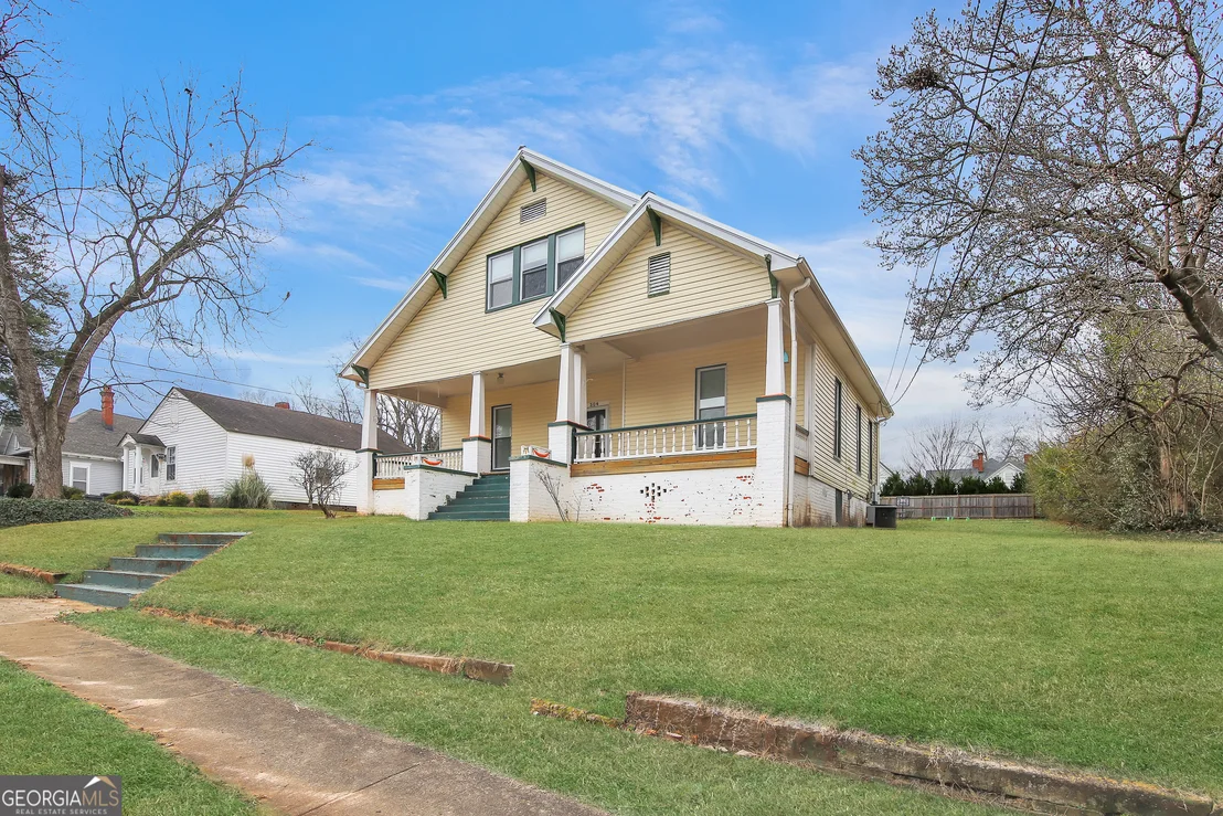 Photo of 304 Boulevard