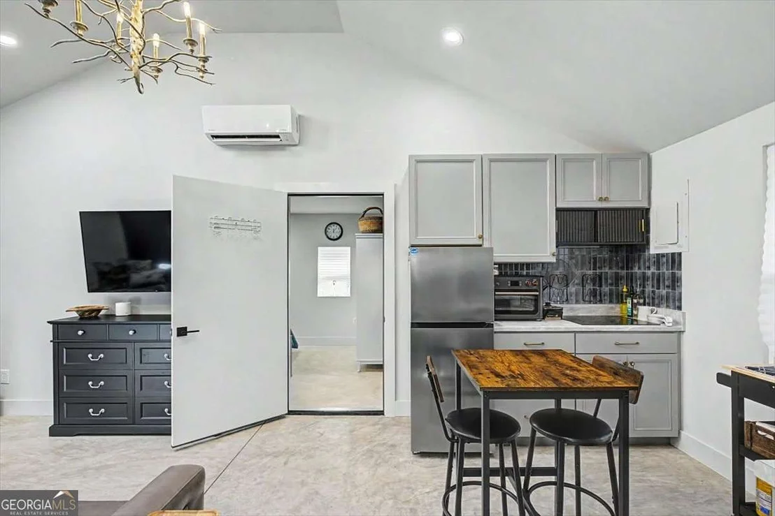 Photo of 210 Battery Way