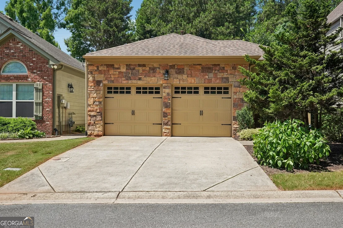 Photo of 204 Oakleaf Drive