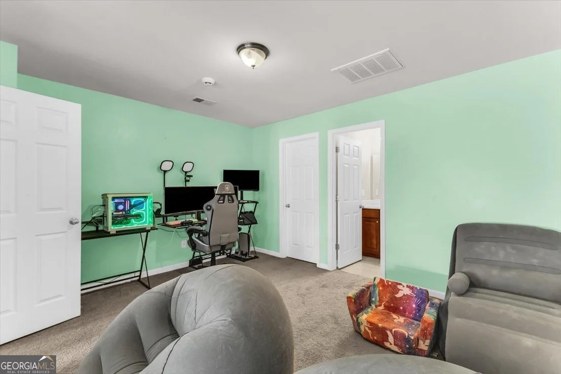 Photo of 413 Lions Den Drive