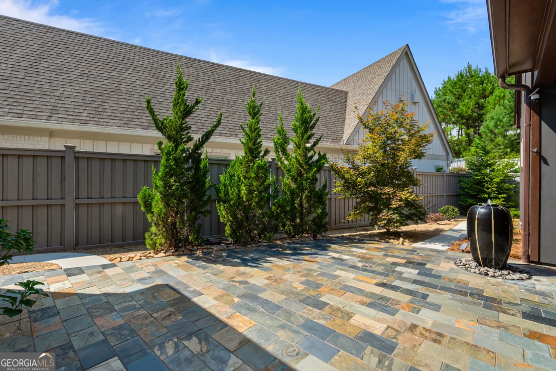 Photo of 220 Arbor Garden Circle