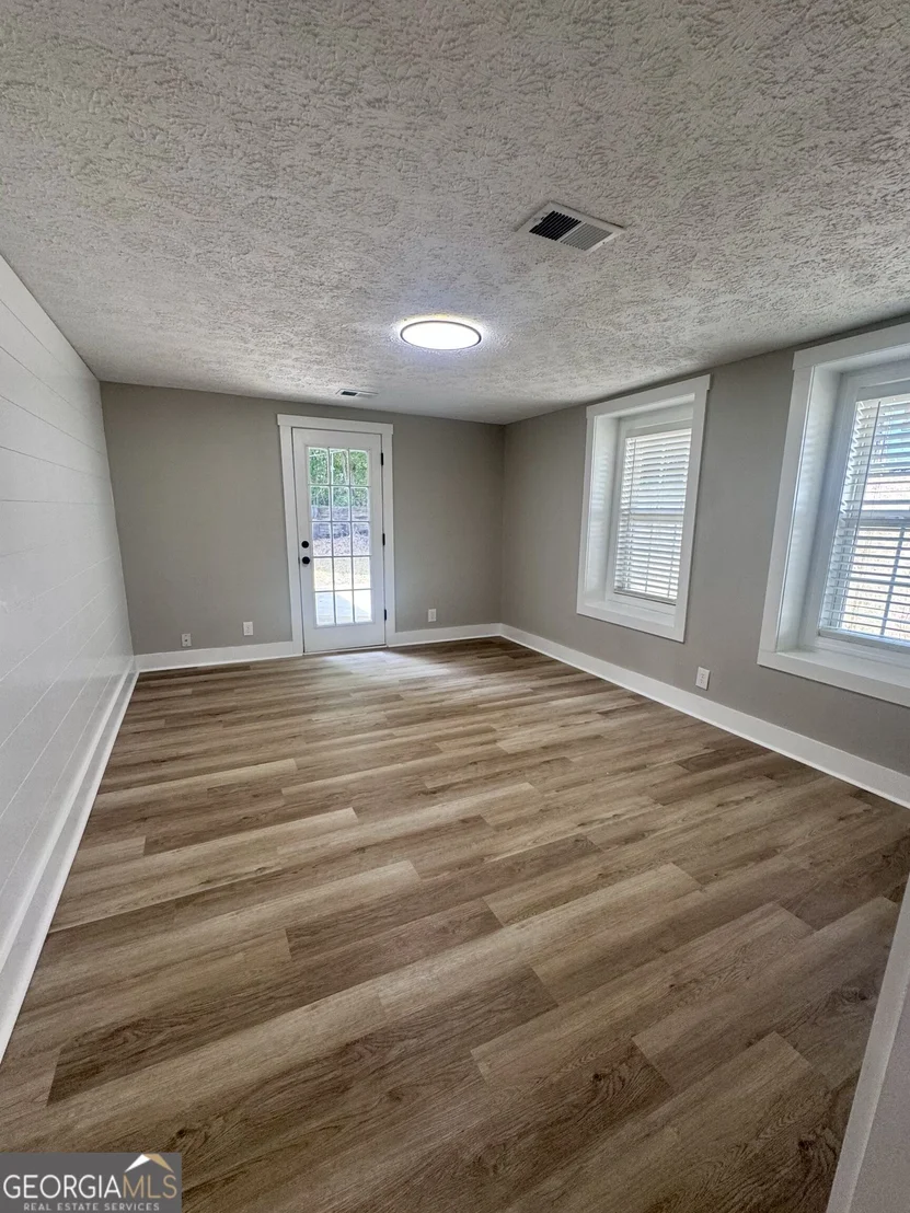 Photo of 855 Emerald Street