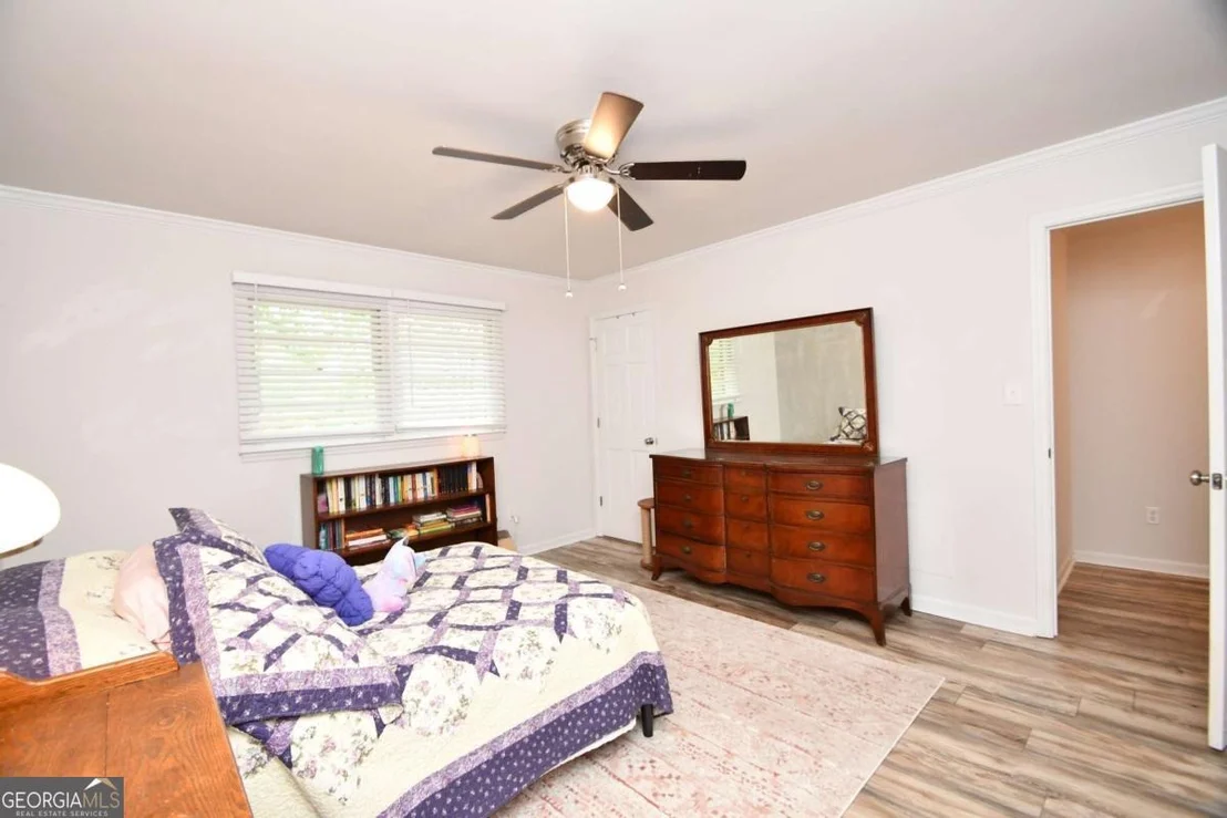 Photo of 280 Valleybrook Drive