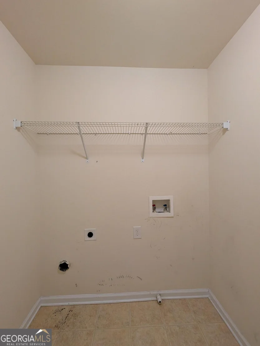 Photo of 2475 Sheldon Place