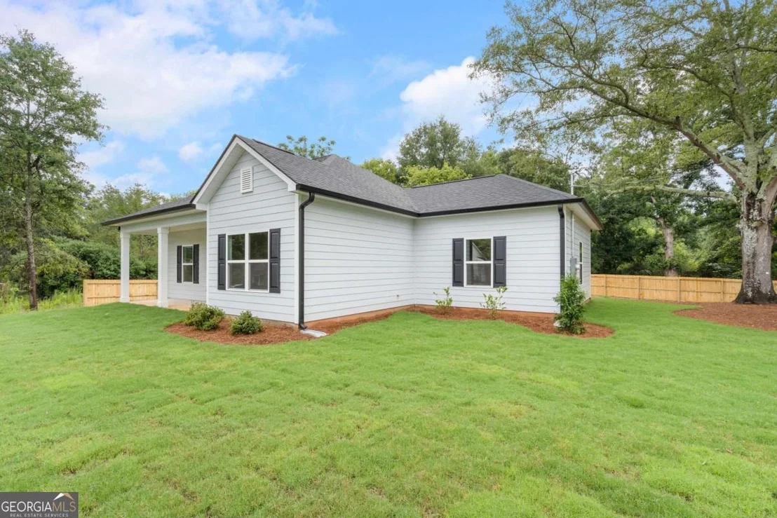 Photo of 2163 W. Highway 16 Street