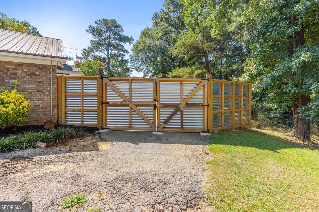 Photo of 6811 Mobley Road