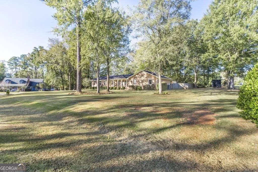 Photo of 396 Luton Pl