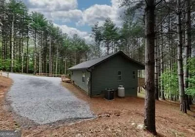 Photo of 124 Lakeside Estates Drive