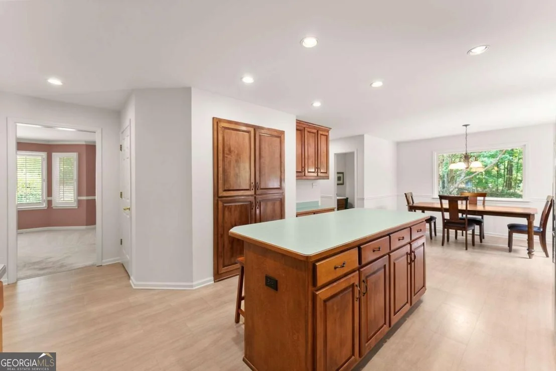Photo of 2405 Brooks Road
