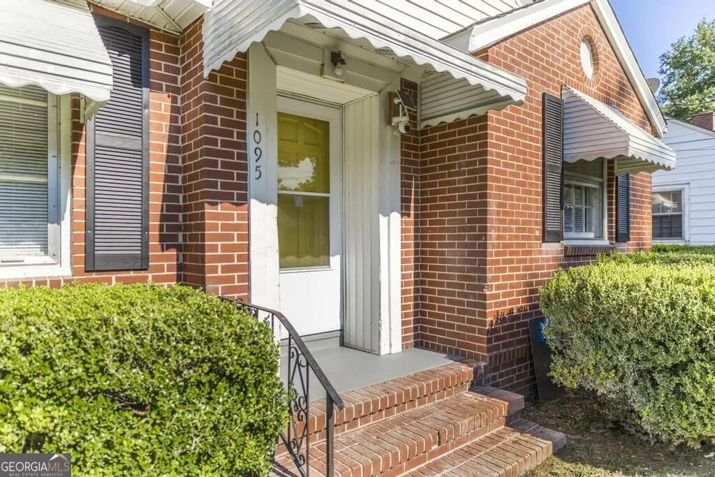 Photo of 1095 Mimosa Drive