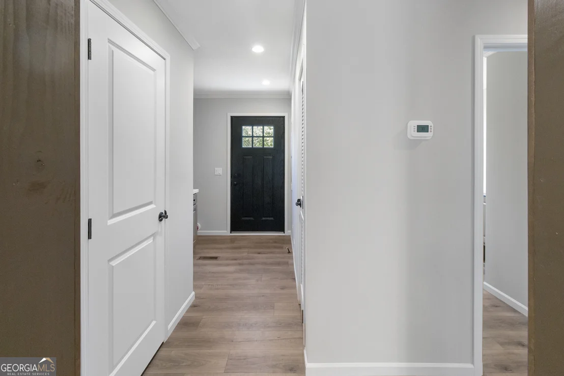 Photo of 654 Robertson Loop Road