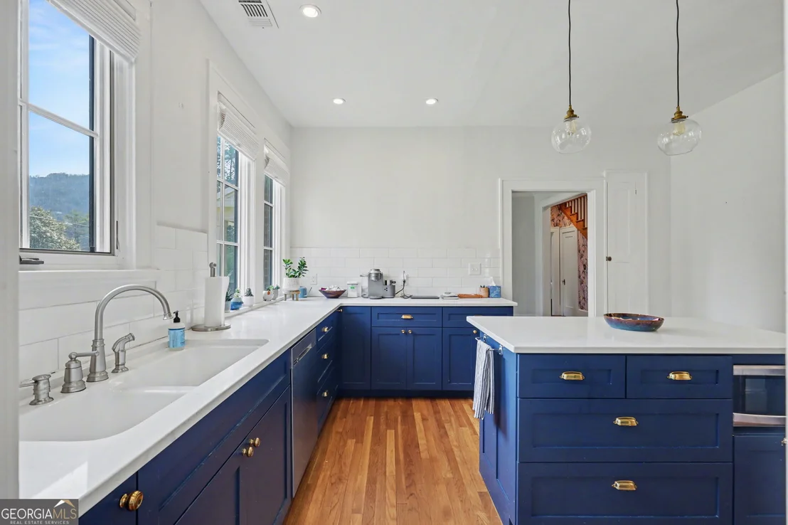 Photo of 33 Maple Street