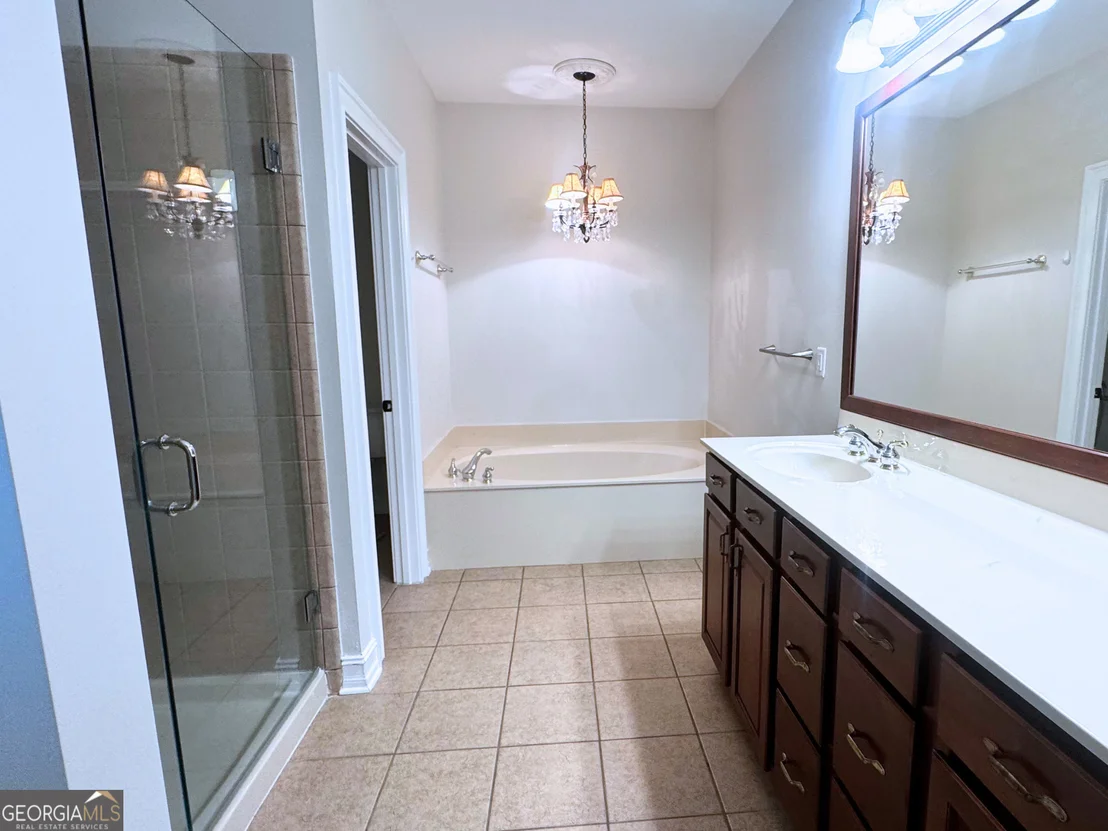 Photo of 817 Chalet Hills