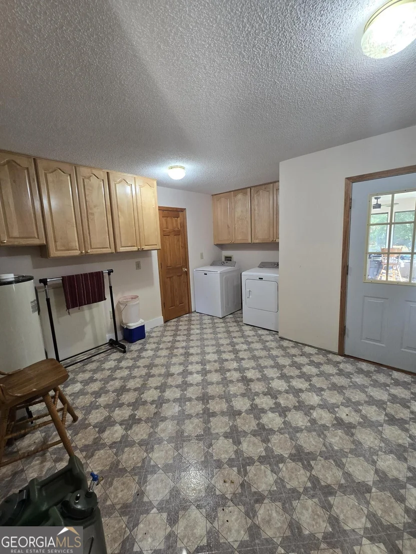 Photo of 1277 Bob Hammond Road