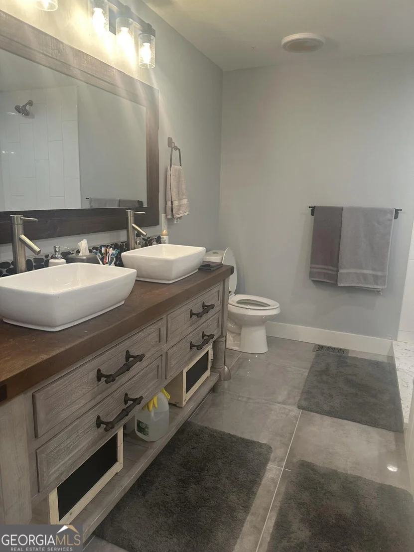 Photo of 7045 Collins Point Road