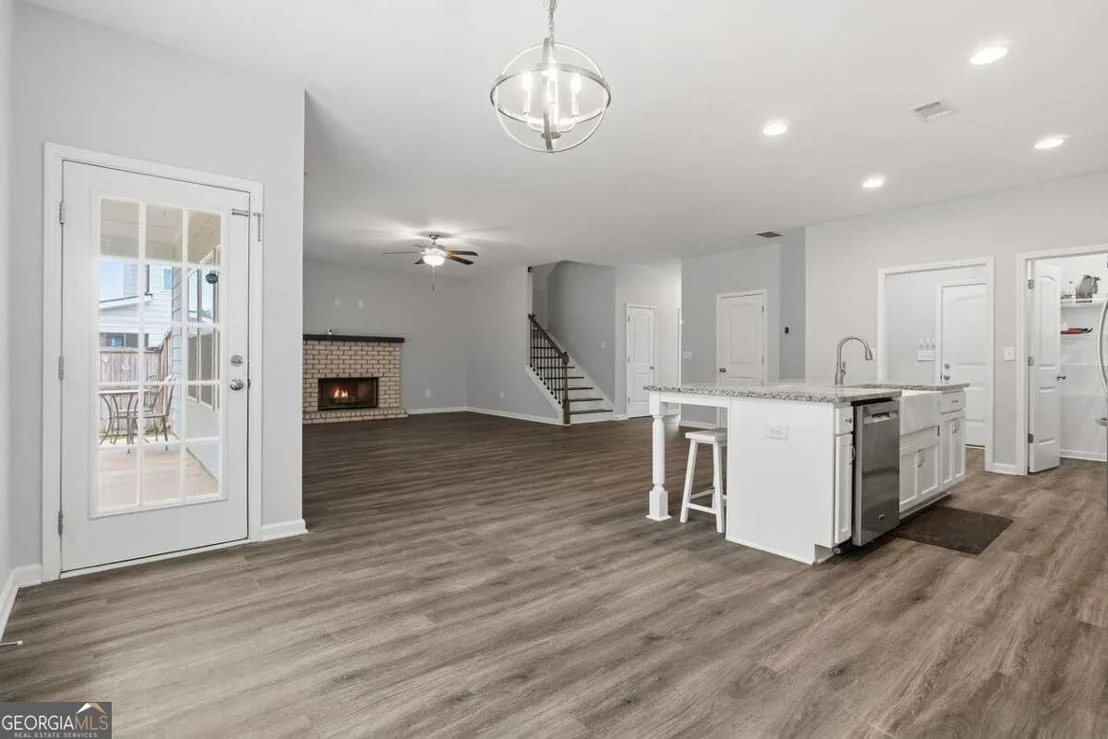 Photo of 6535 River Station Drive