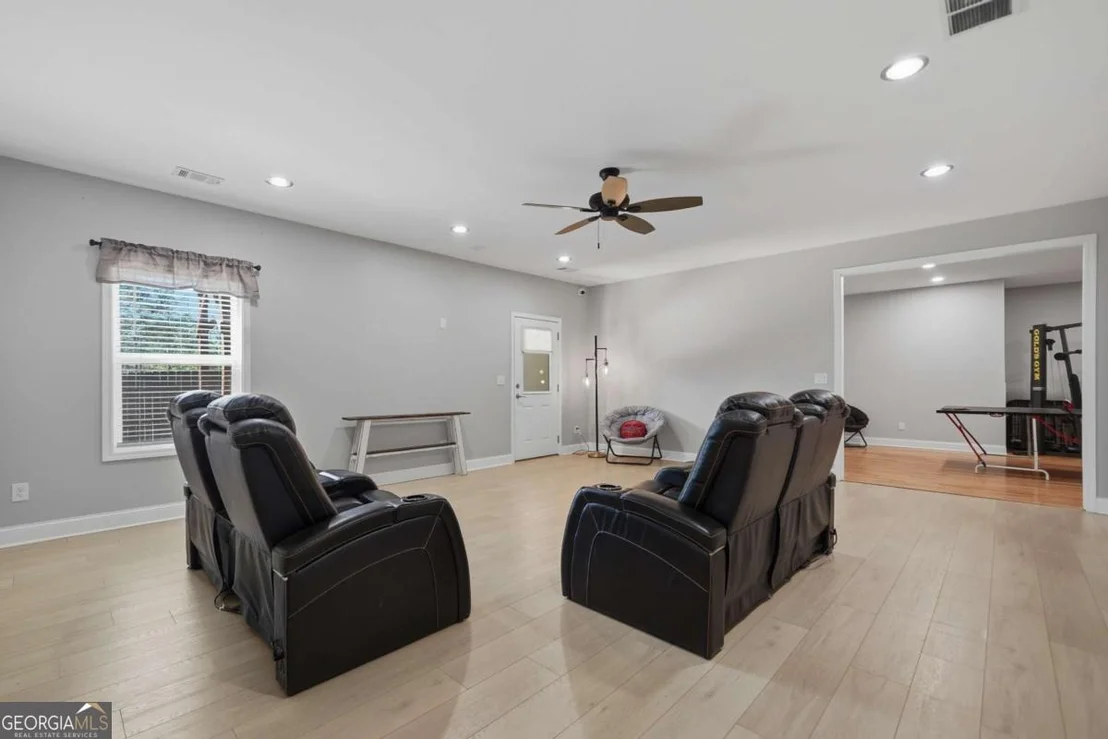 Photo of 2865 Flatbottom Road