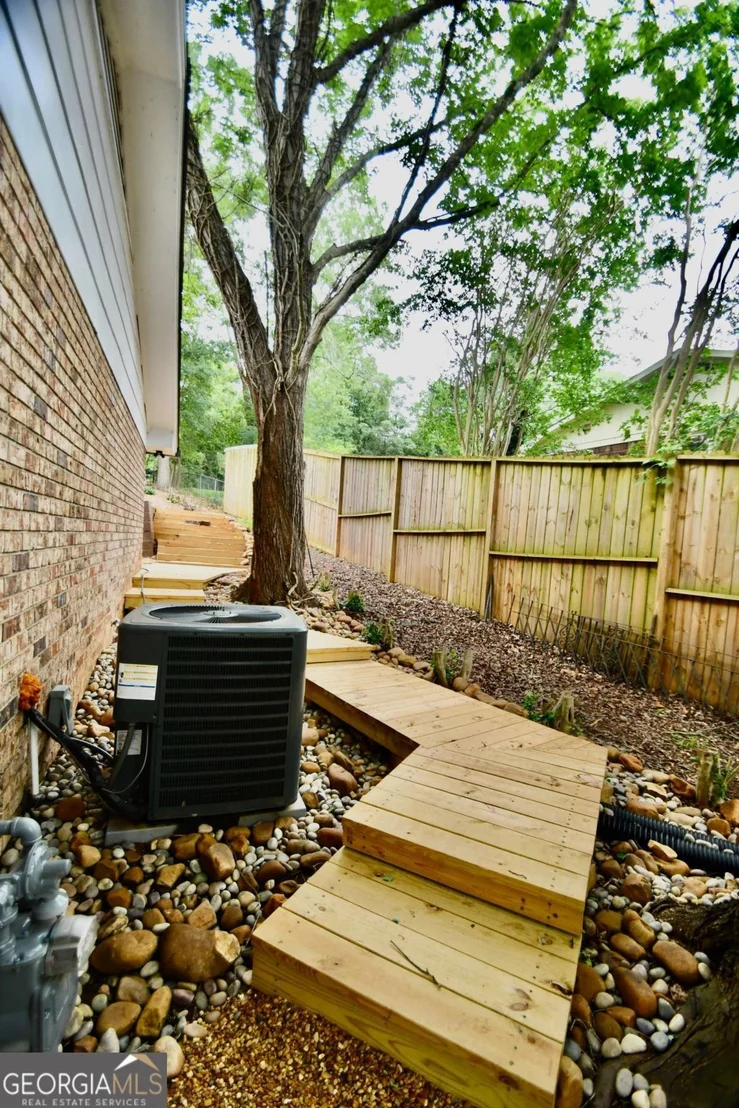 Photo of 280 Valleybrook Drive