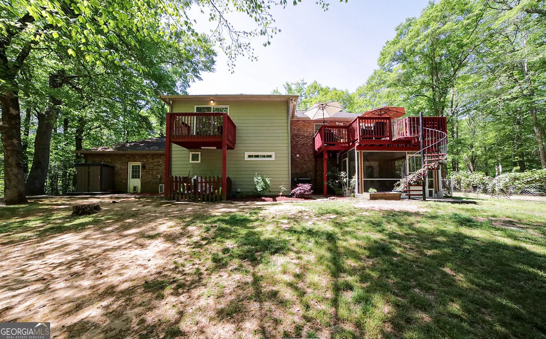 Photo of 298 Hudson River Drive
