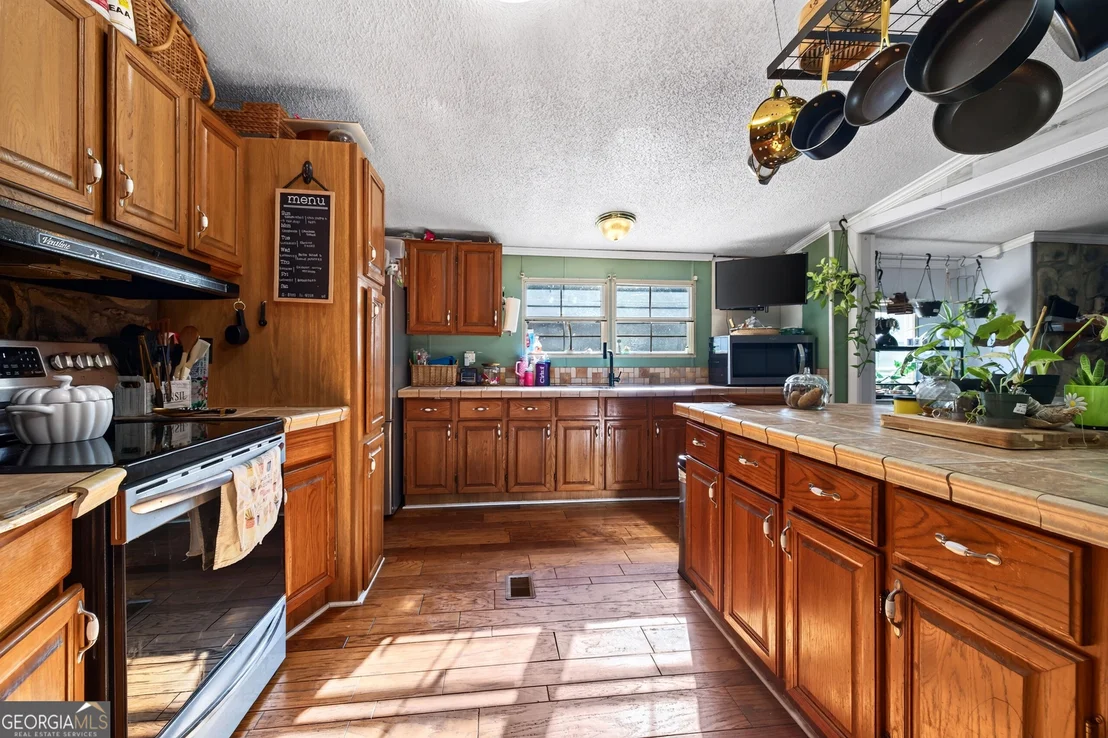 Photo of 2150 Centennial Road