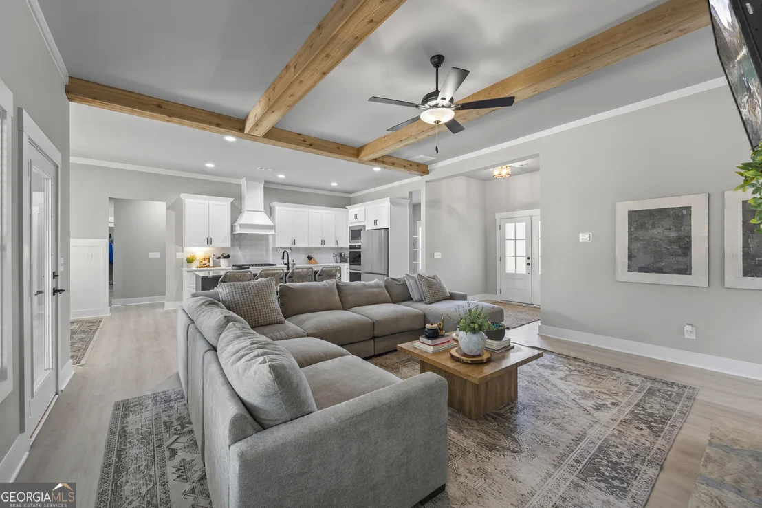 Photo of 152 White Oak Way