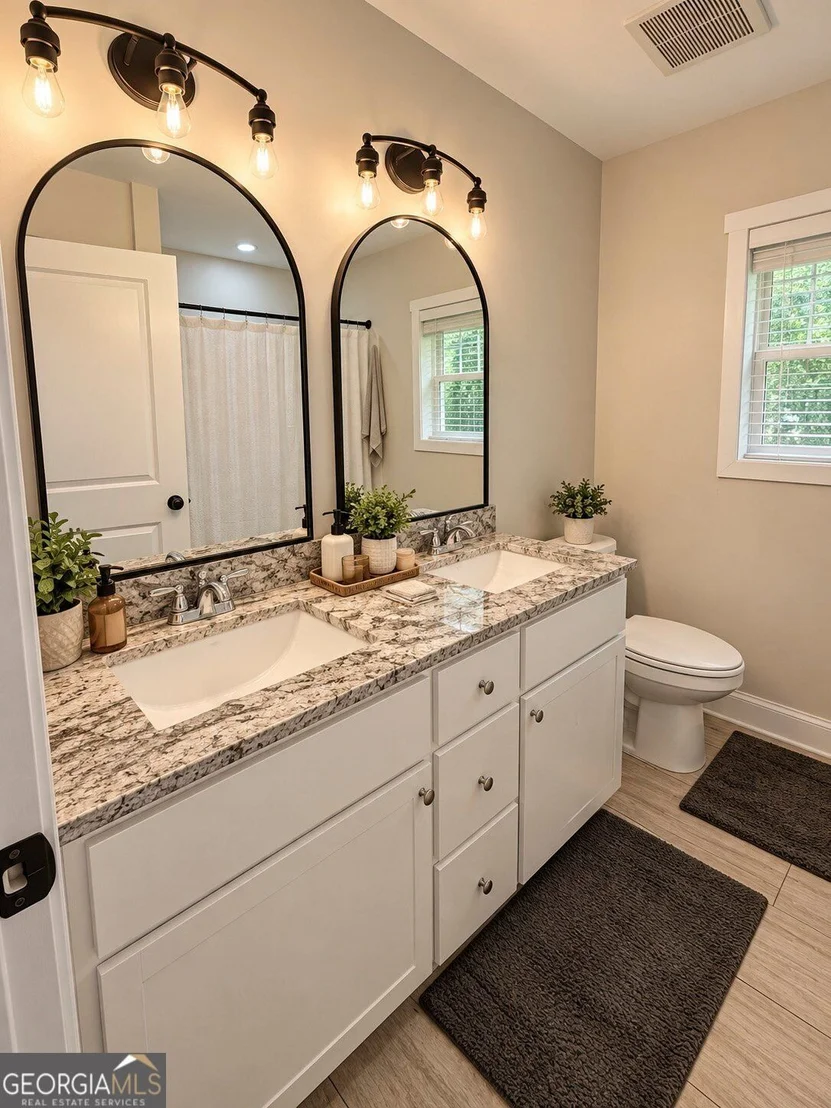 Photo of 4092 Leach Road