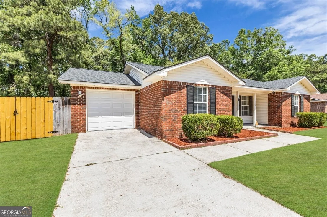 Photo of 418 Garden Acres Way