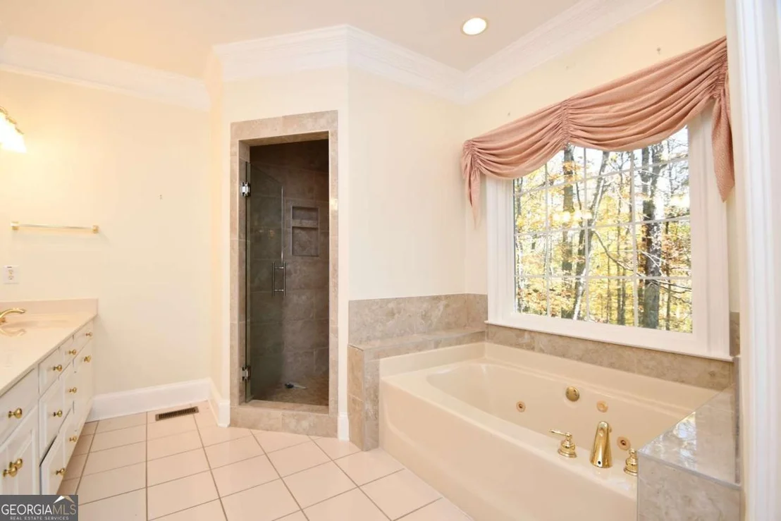 Photo of 218 Thornhill Drive