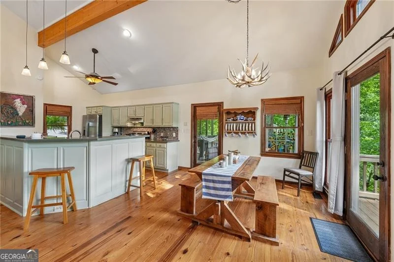 Photo of 1482 Valley View Drive
