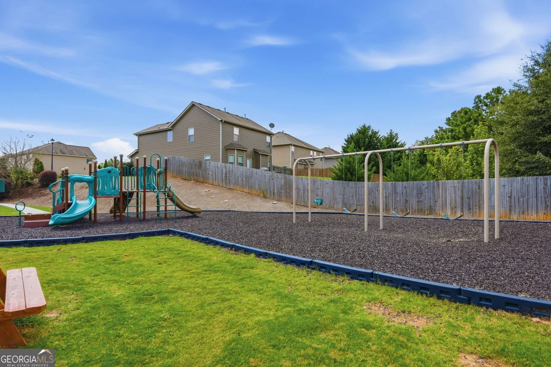 Photo of 5565 Banner Boulevard