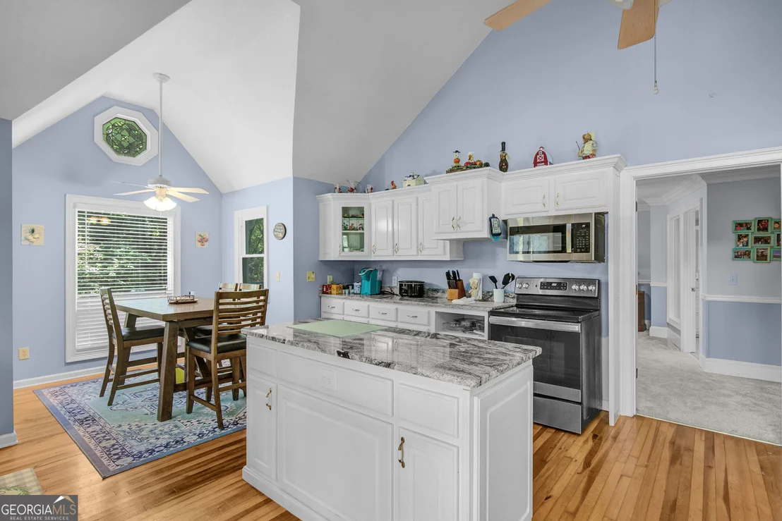 Photo of 215 Wessmanor Drive