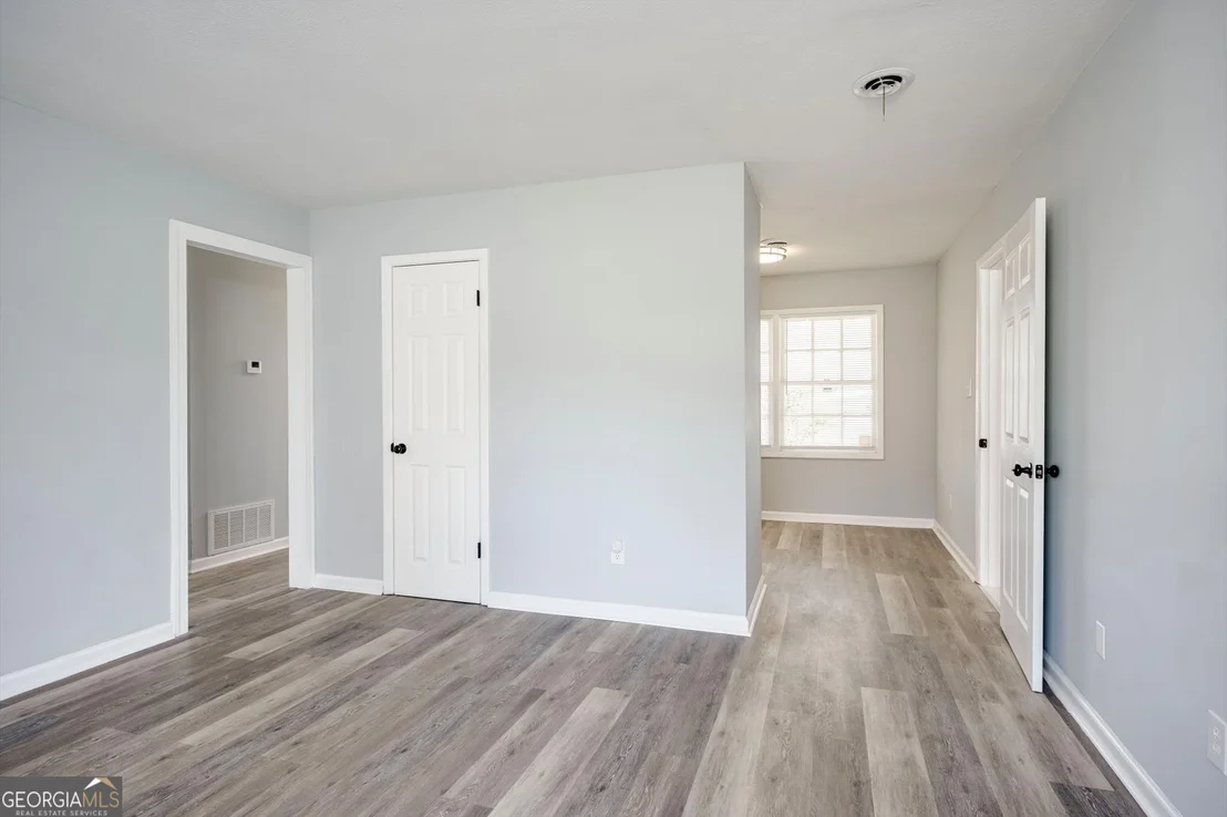 Photo of 2320 Mimosa