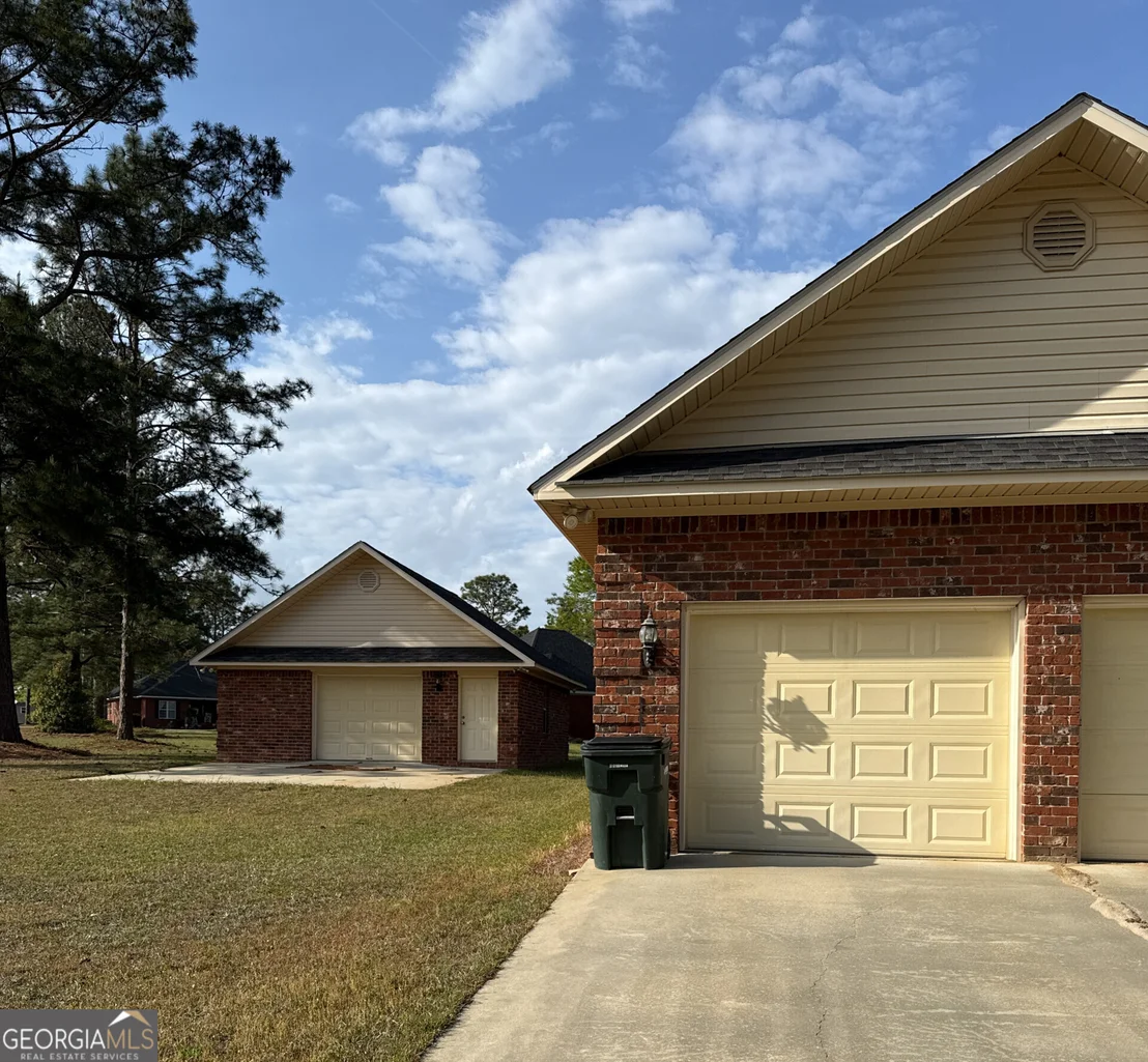 Photo of 102 Oak Circle