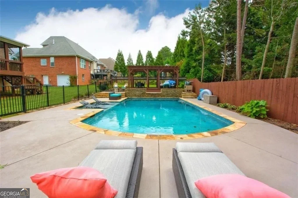 Photo of 121 Meadow Creek Circle