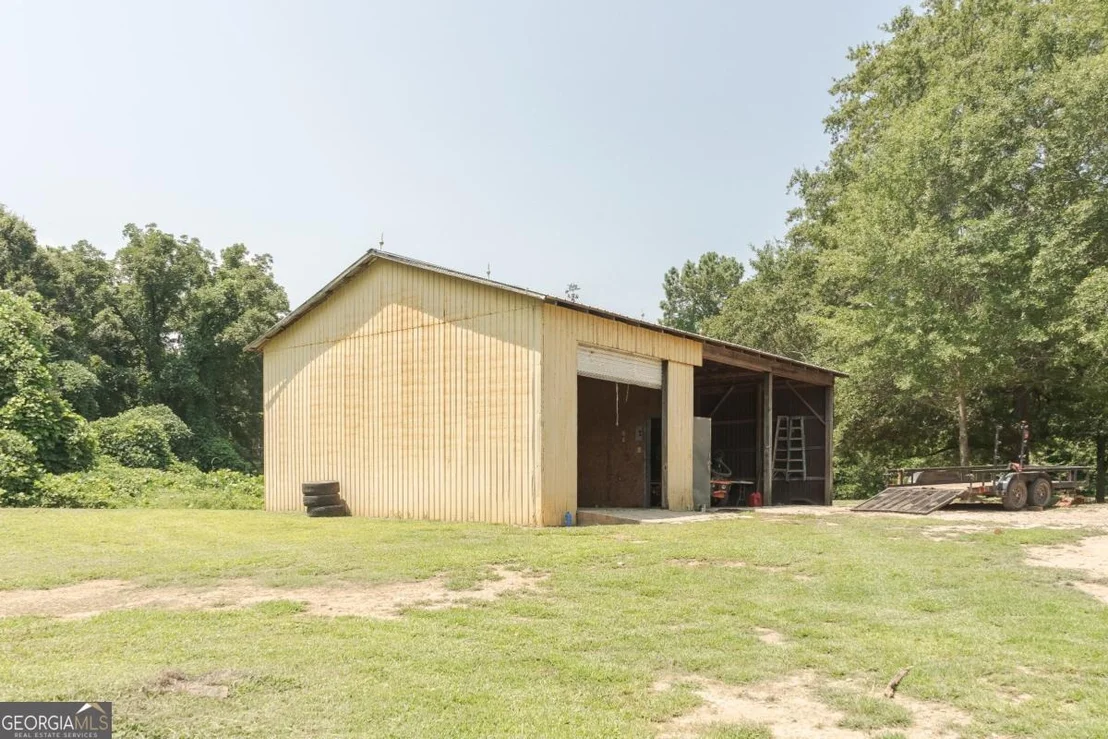 Photo of 3060 Centerville Road