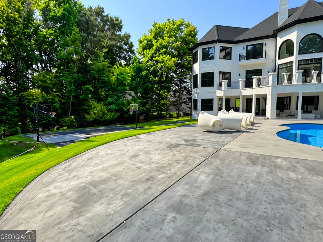 Photo of 302 Shadow Glen