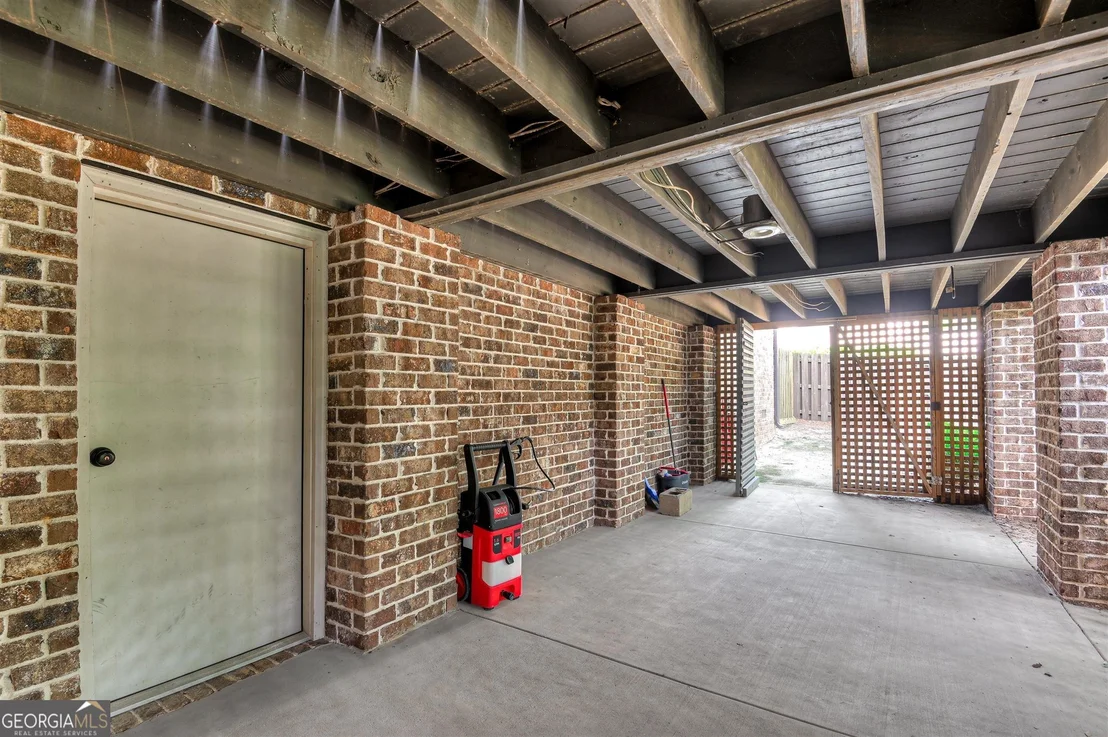 Photo of 1052 Emerald Place