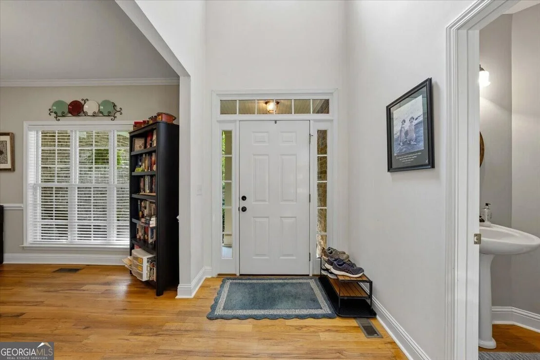 Photo of 920 Huntcliffe Drive