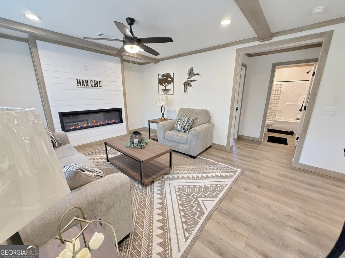 Photo of 415 Oliver Road
