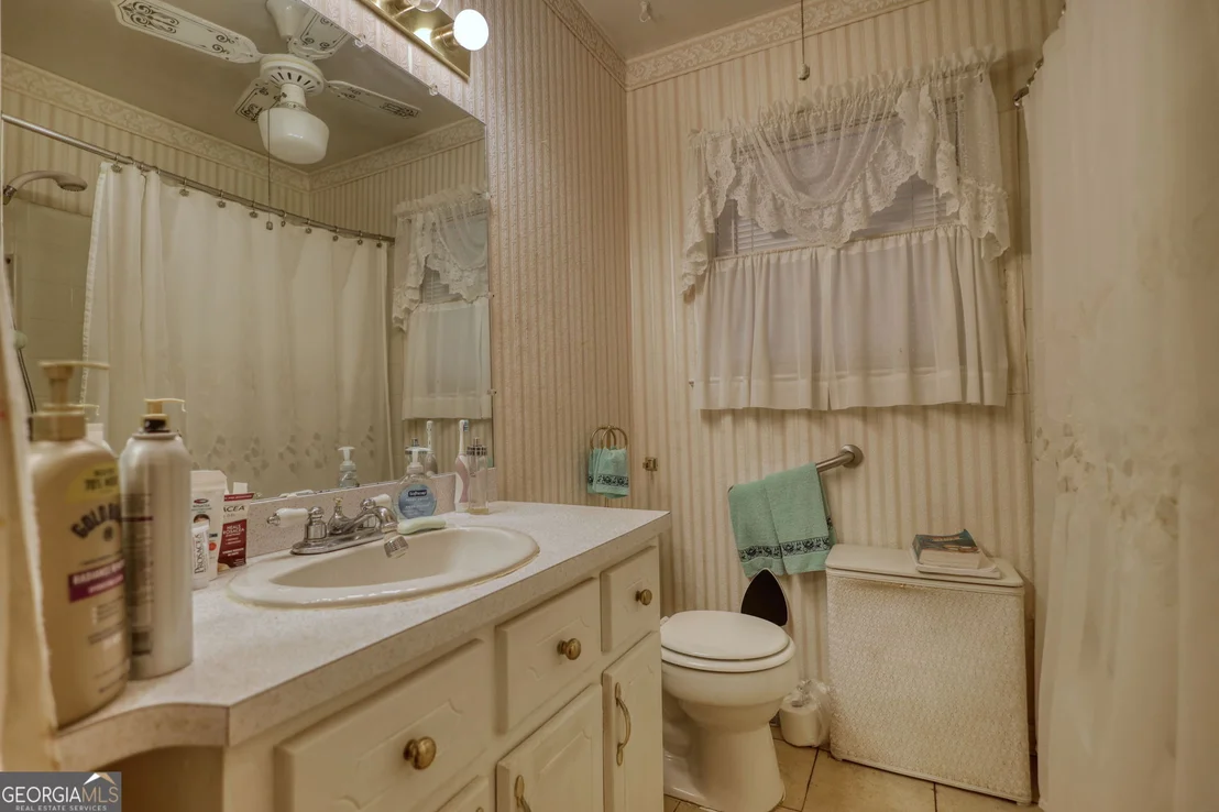 Photo of 982 Highland Circle SE