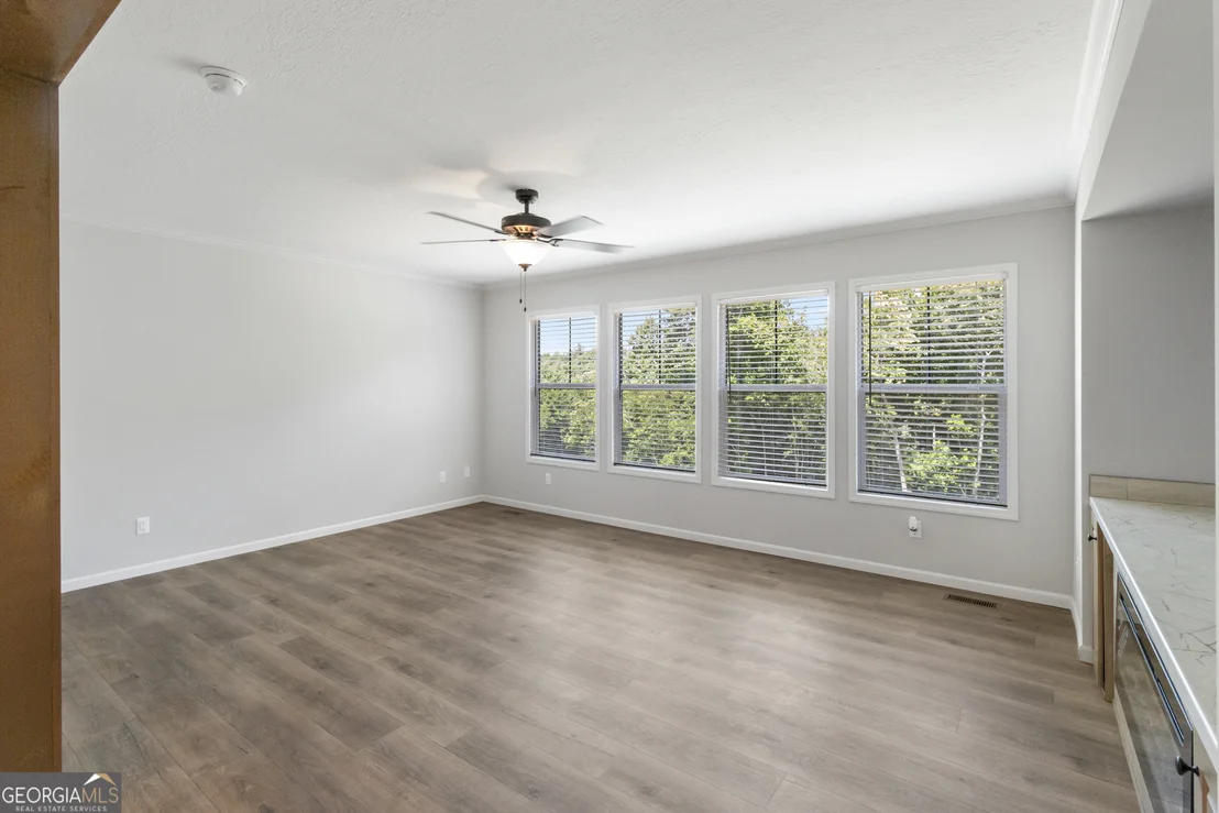 Photo of 654 Robertson Loop Road