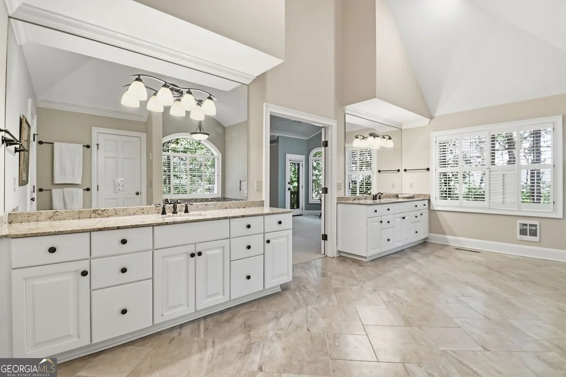 Photo of 560 Shetland Trace
