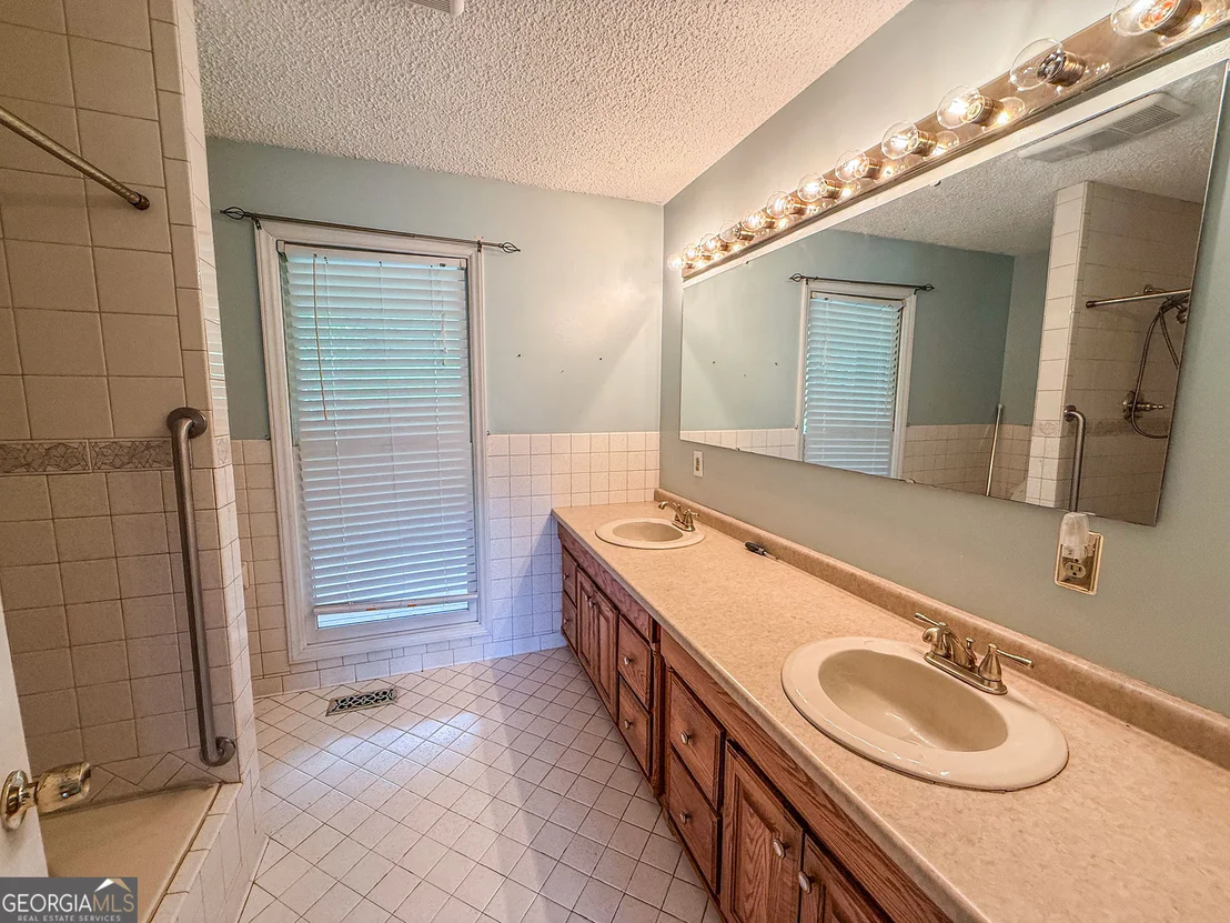 Photo of 122 Crawford Cove Road
