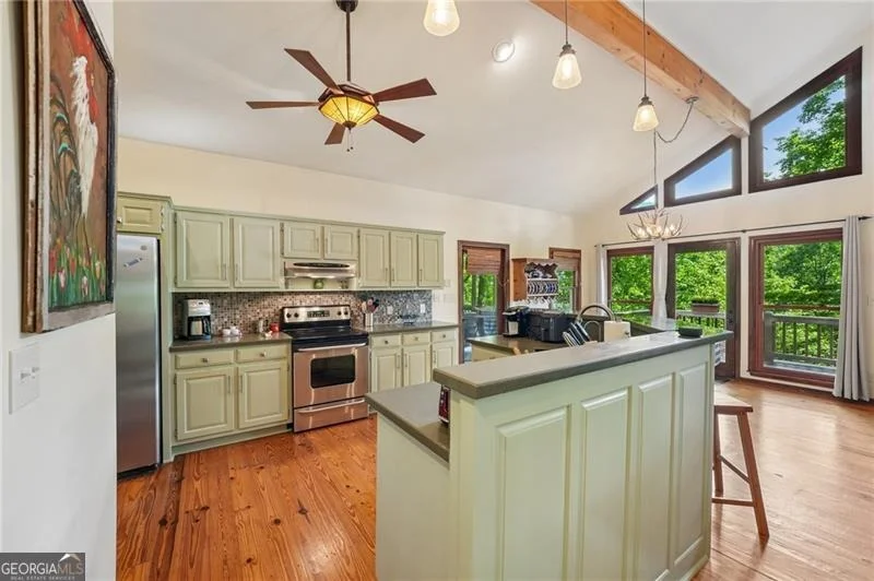 Photo of 1482 Valley View Drive