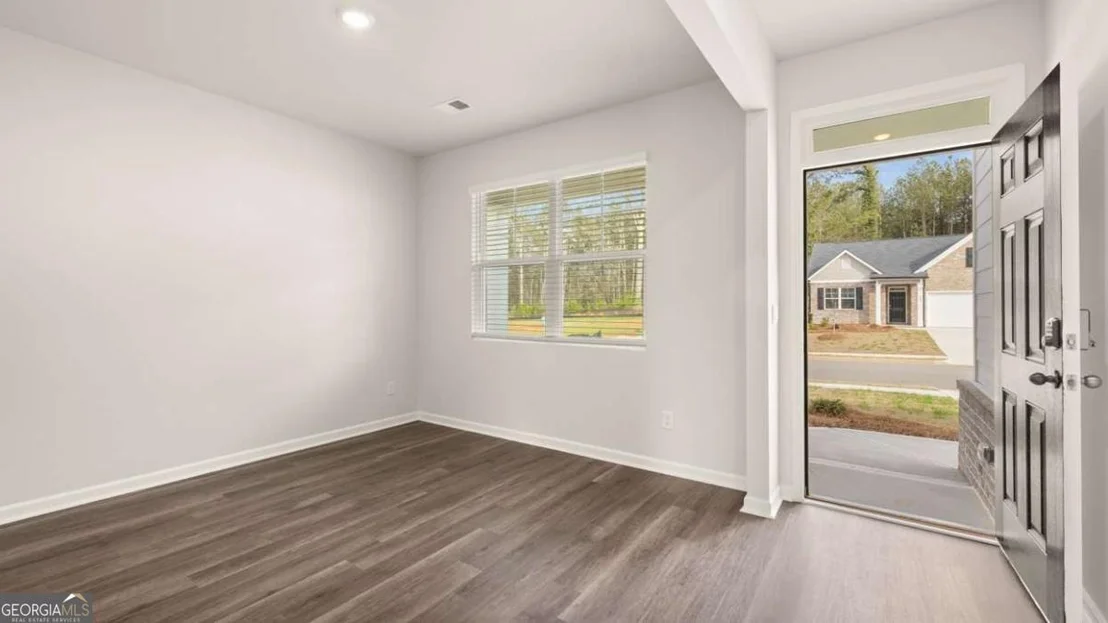 Photo of 830 Trillium Drive
