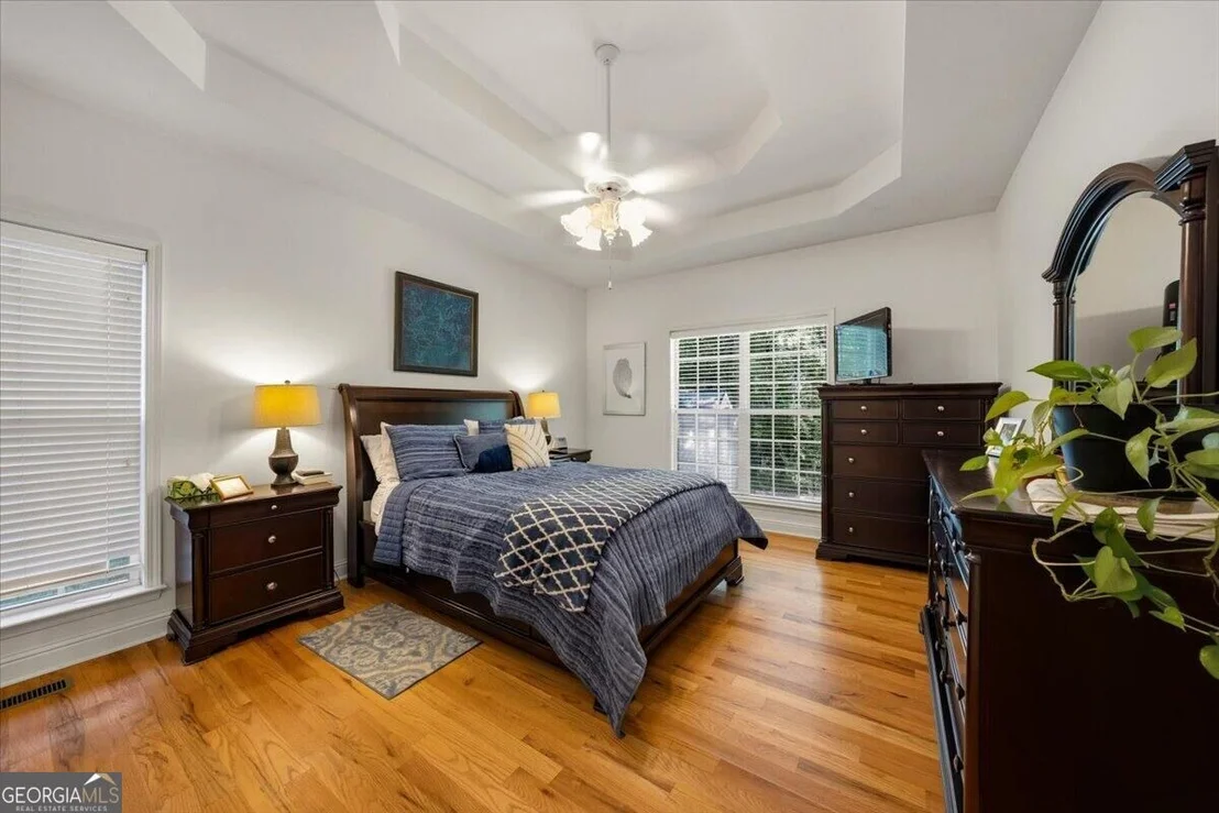Photo of 920 Huntcliffe Drive