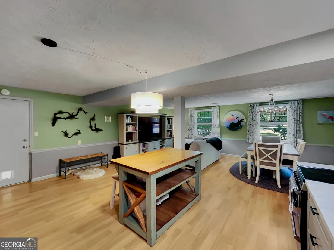 Photo of 298 Hudson River Drive